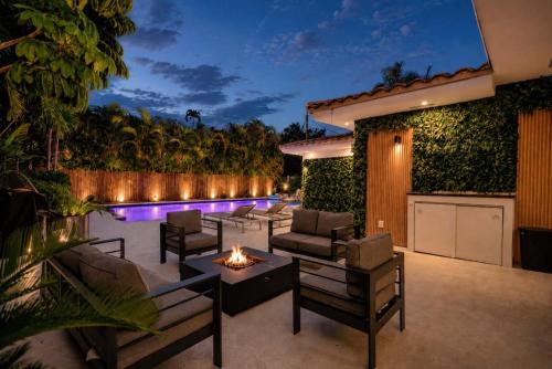 Biscayne Park Villa | New Luxury Villa Delilah Biscayne Park