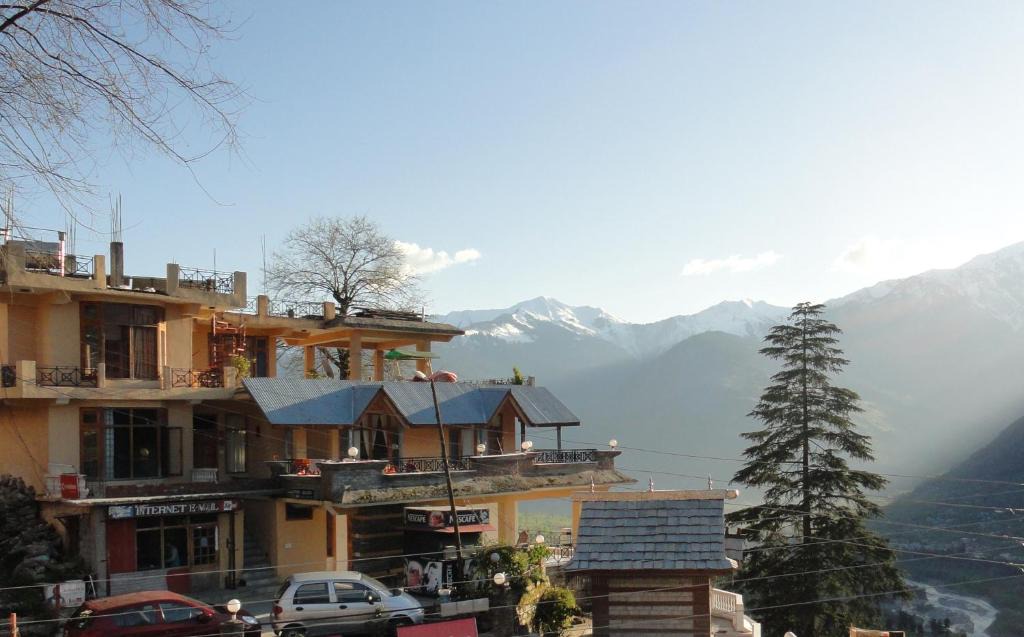 Naggar House | New Mannat Home