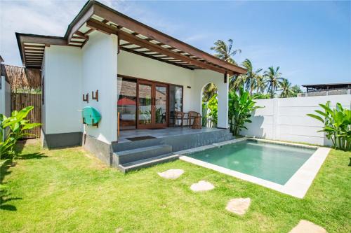 Selong Belanak Villa | NEW Mawar Studios with private Pool in Selong Belanak