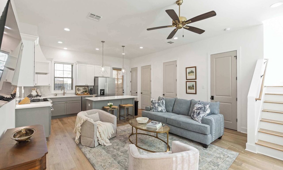 Lafayette Condo | New Modern Home- River Ranch - King Bed