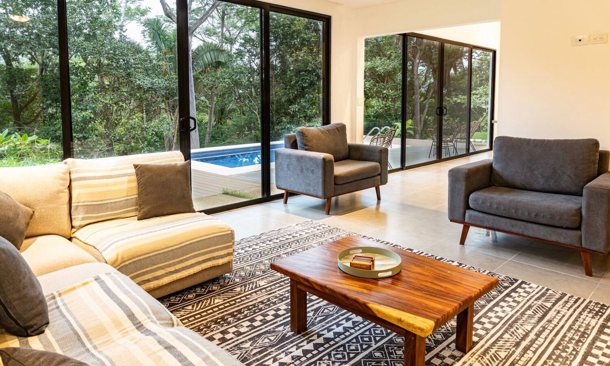 Samara House | New Modern Jungle Home: Wake Up to Monkeys & Birds, Just 15 Mins from Beach!