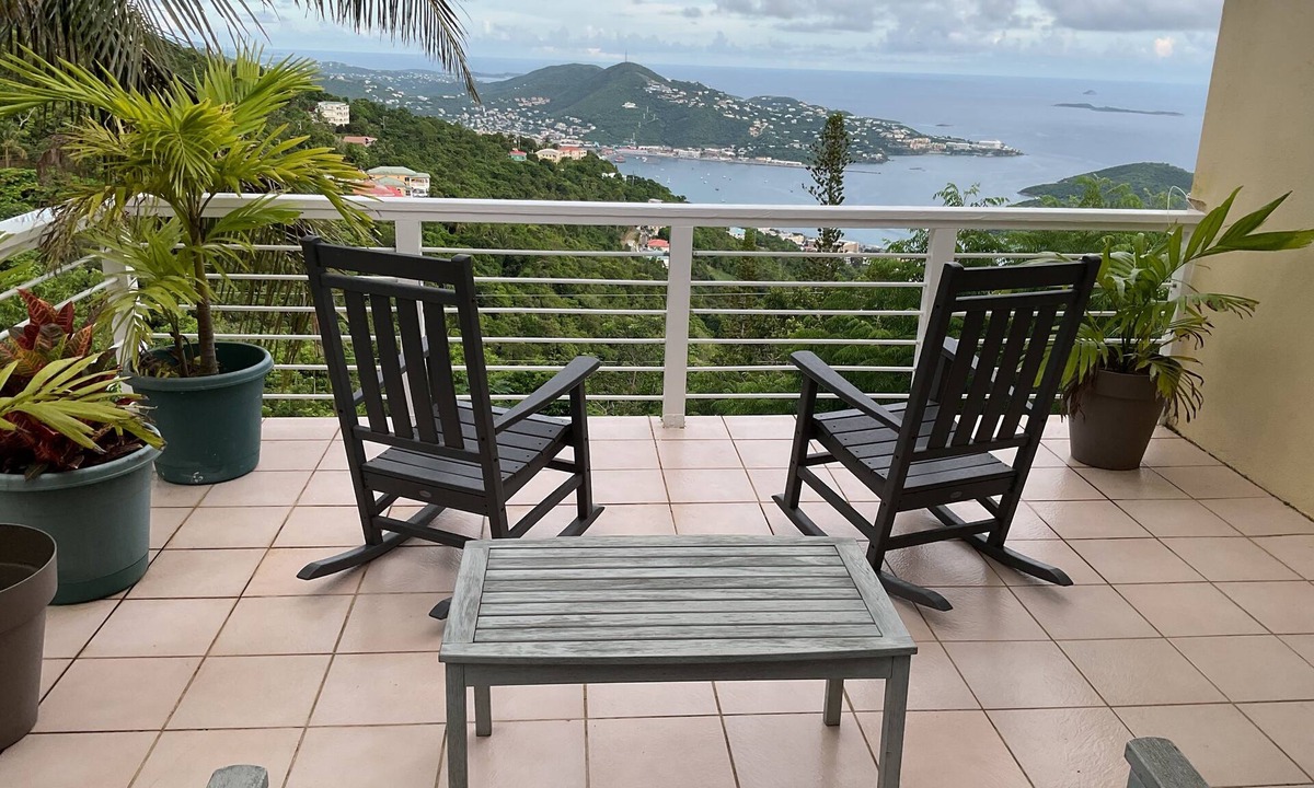 Estate Lilliendal and Marienhoj Apartment | NEW, Modern Luxury Studio with Stunning Views and Solar and Generator Backup