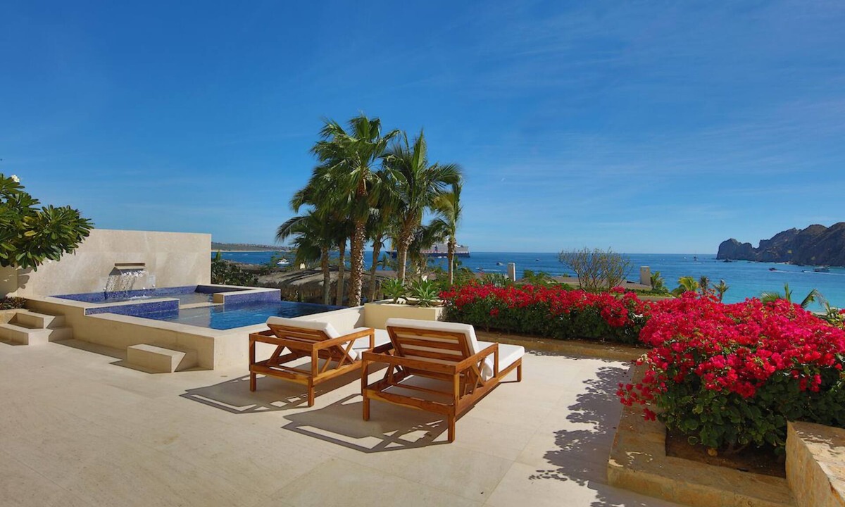 El Medano Ejidal Villa | New, Oceanfront Escape, Private Pool, Jacuzzi. Can rent as 6 bedrooms