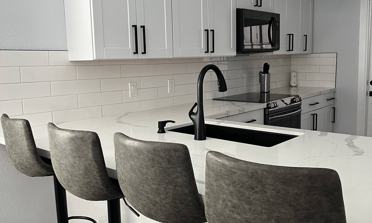 Cactus View House | NEW! Private Modern Home Near Sky Harbor Airport! AFFORDABLE!