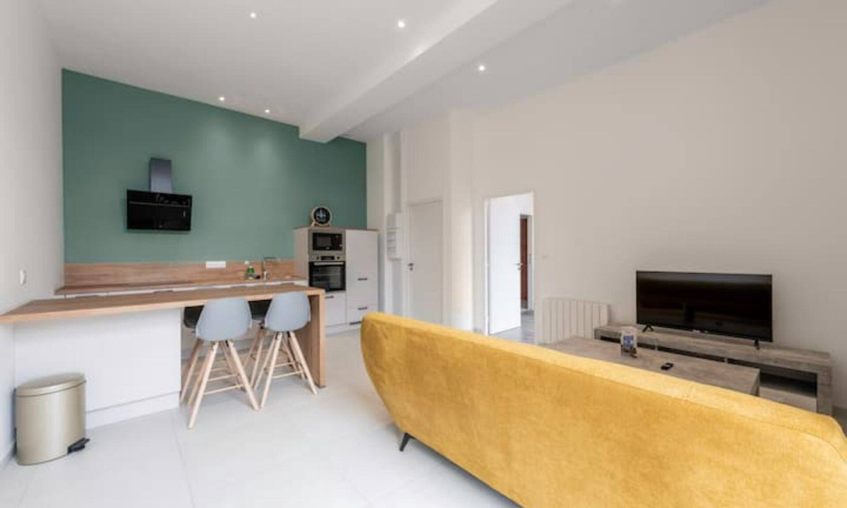 Saint-Pol-de-Leon Apartment | New, quiet, comfortable 3-star Meublé de Tourisme apartment.