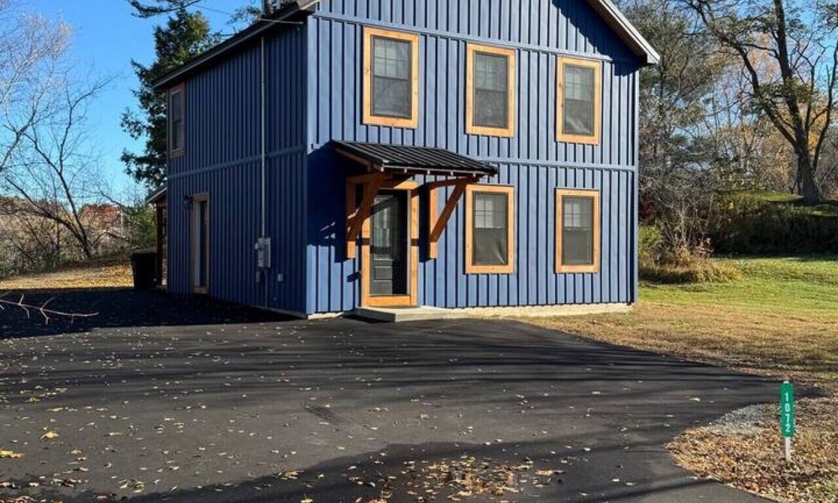 Brewer House | New | Riverside | Fire Pit 3BR 2.5 bath
