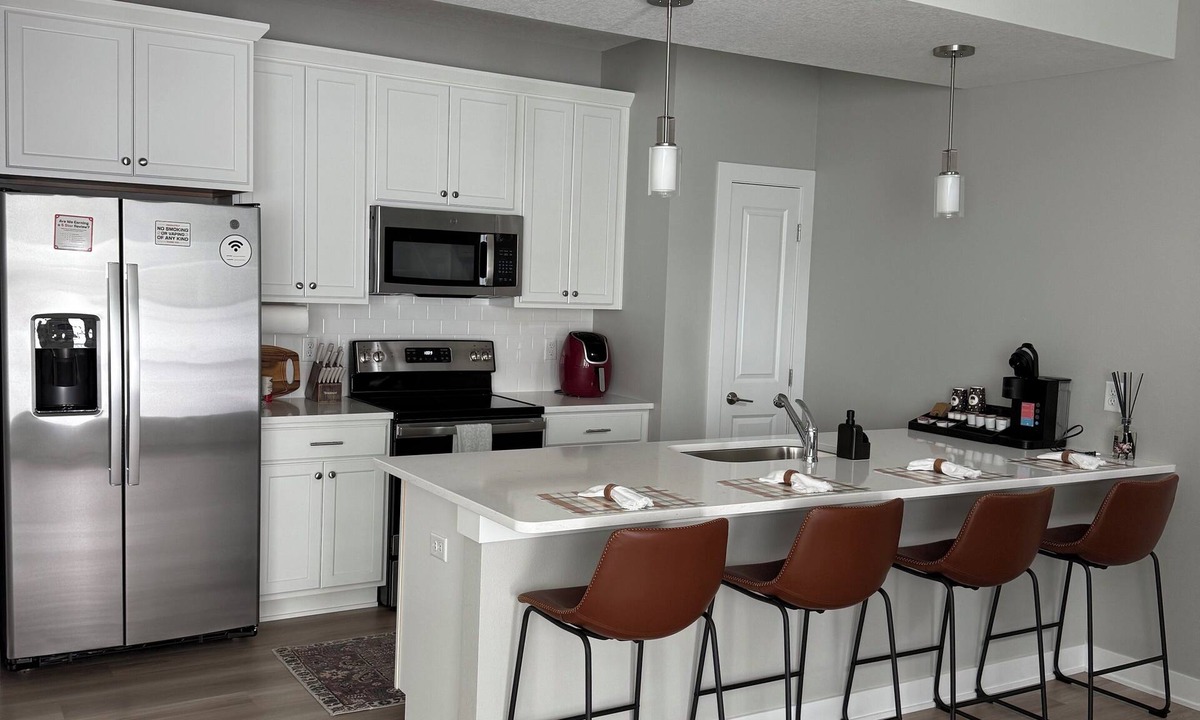 Grimes House | New, spacious, 3 bedroom 2.5 bath townhome in a peaceful Urbandale, IA!