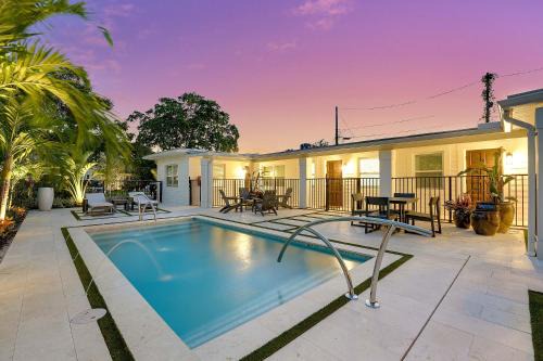 El Cid Apartment | New Studio Apartment w Kitchen - A