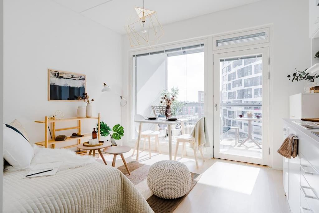 Vantaa Apartment | New studio Blue near Helsinki airport in Kivistö