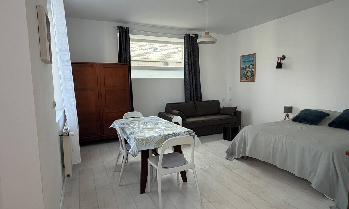 Trebeurden Apartment | New studio less than 5 minutes from the beaches of the Pink Granite Coast