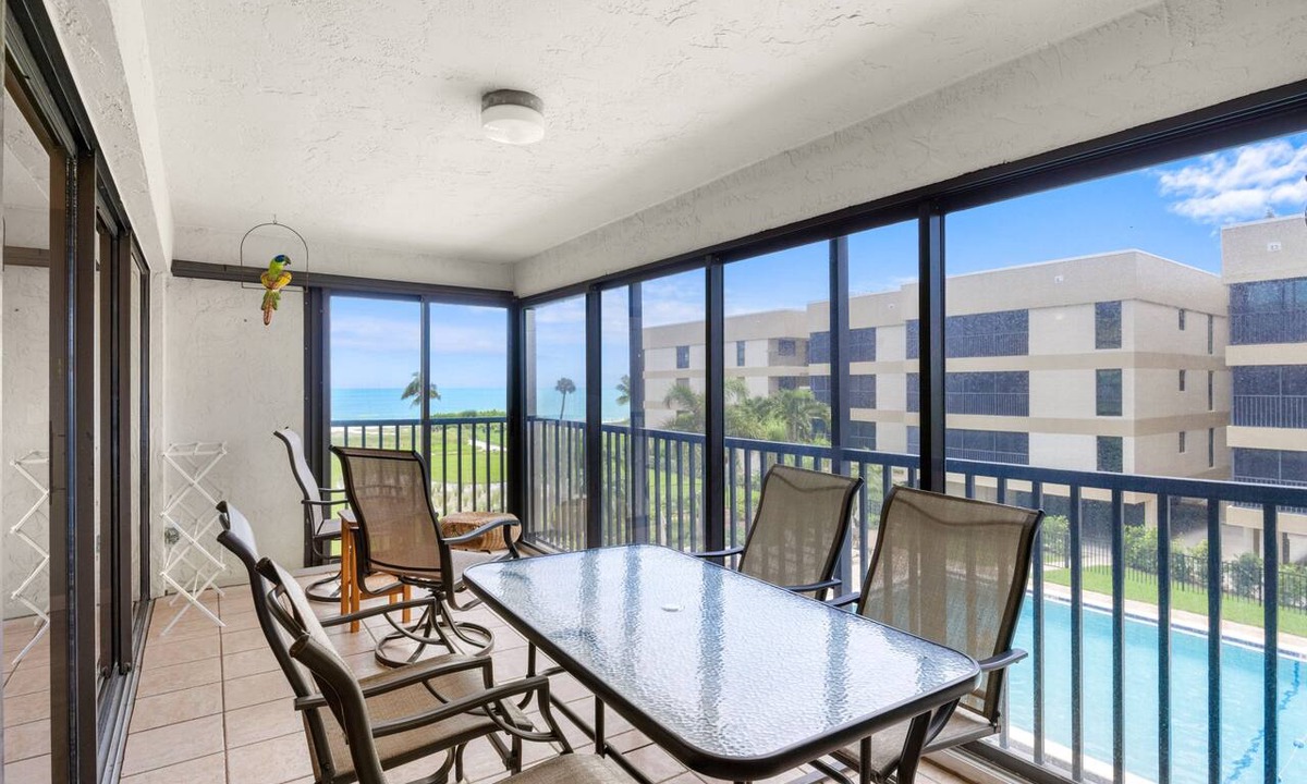 Sanibel Condo | New to the rental market- Stunning open beachside condo at Kings Crown