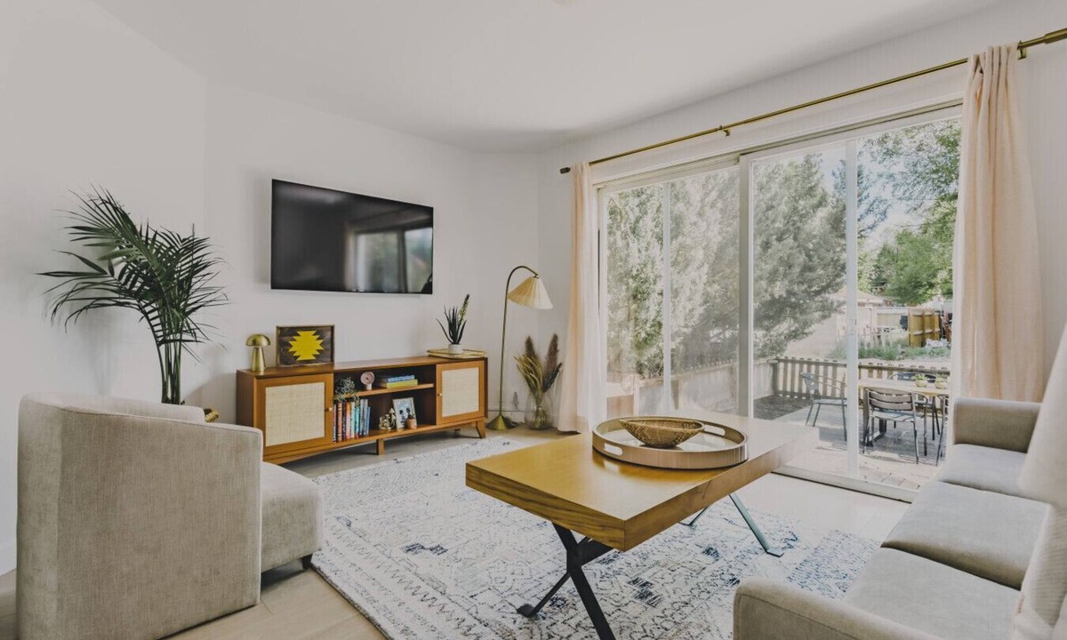 Carbondale Villa | New! Updated Carbondale Home 2 Blocks From Main St