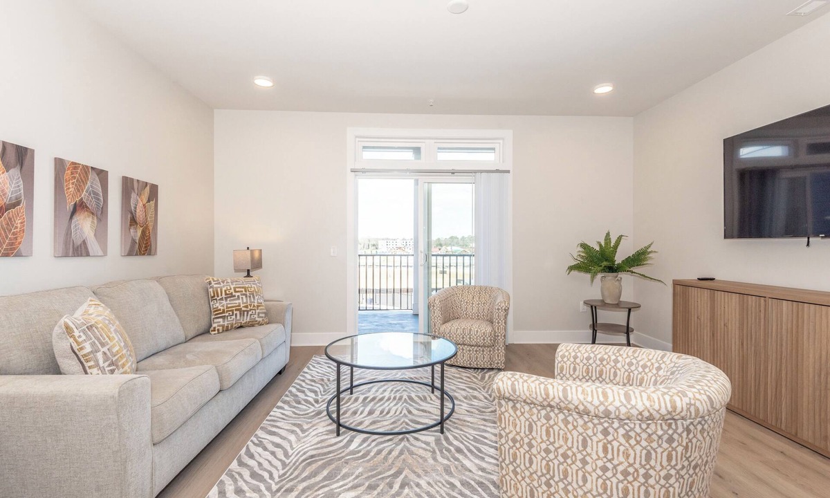 Rehoboth Beach Condo | NEW Upscale Pool View Condo - Walk to Outlets + Near Beaches