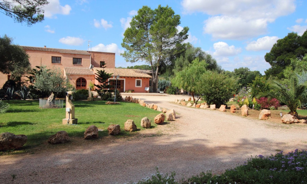 Algaida Villa | NEW VILLA WITH POOL IDEAL FOR EVENTS MEETINGS FAMILY FRIENDS