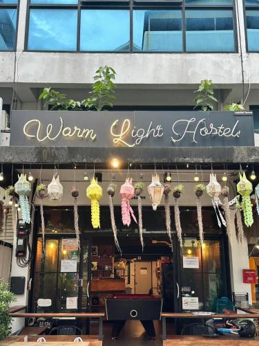 Sri Phum Hostel | New Warm Light Hostel