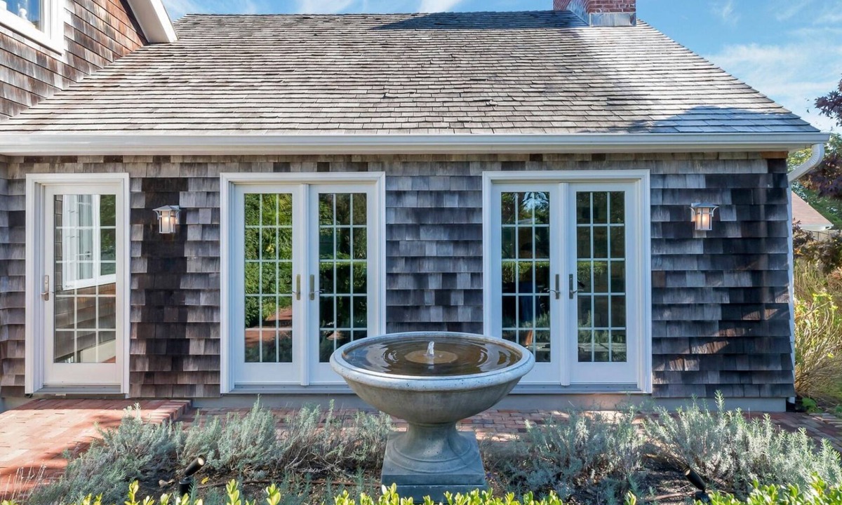 Amagansett Lanes House | Newly Completed - Steps to Beach and Town