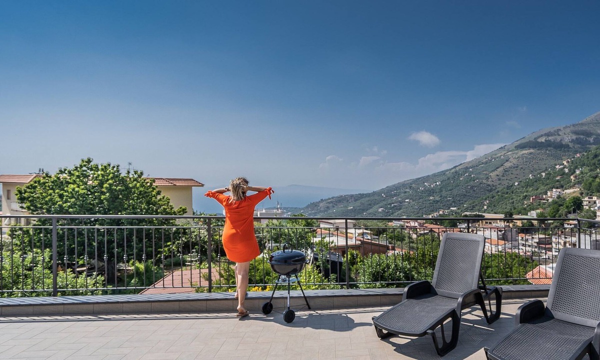 Moiano Apartment | Newly refurbished two bedroom apartment for up to 6 guests near Sorrento