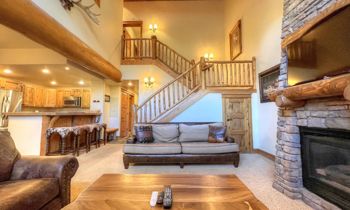 Mount Crested Butte Condo | Newly refurnished, 4 Bedroom Condo across from West Wall Lift