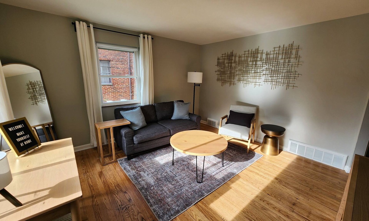 Roselawn Finance Apartment | Newly Renovated 2BR Apartment - Short Walk to Hospital and Business District