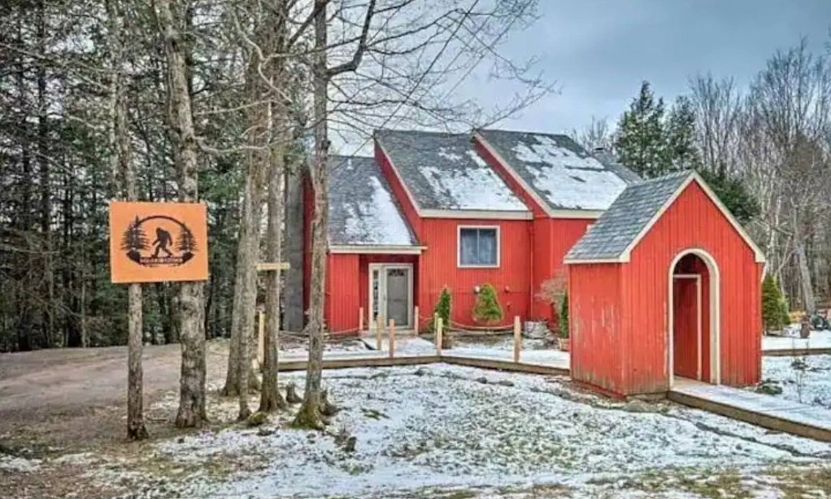 Hensonville House | Newly Renovated Ski House in Windham