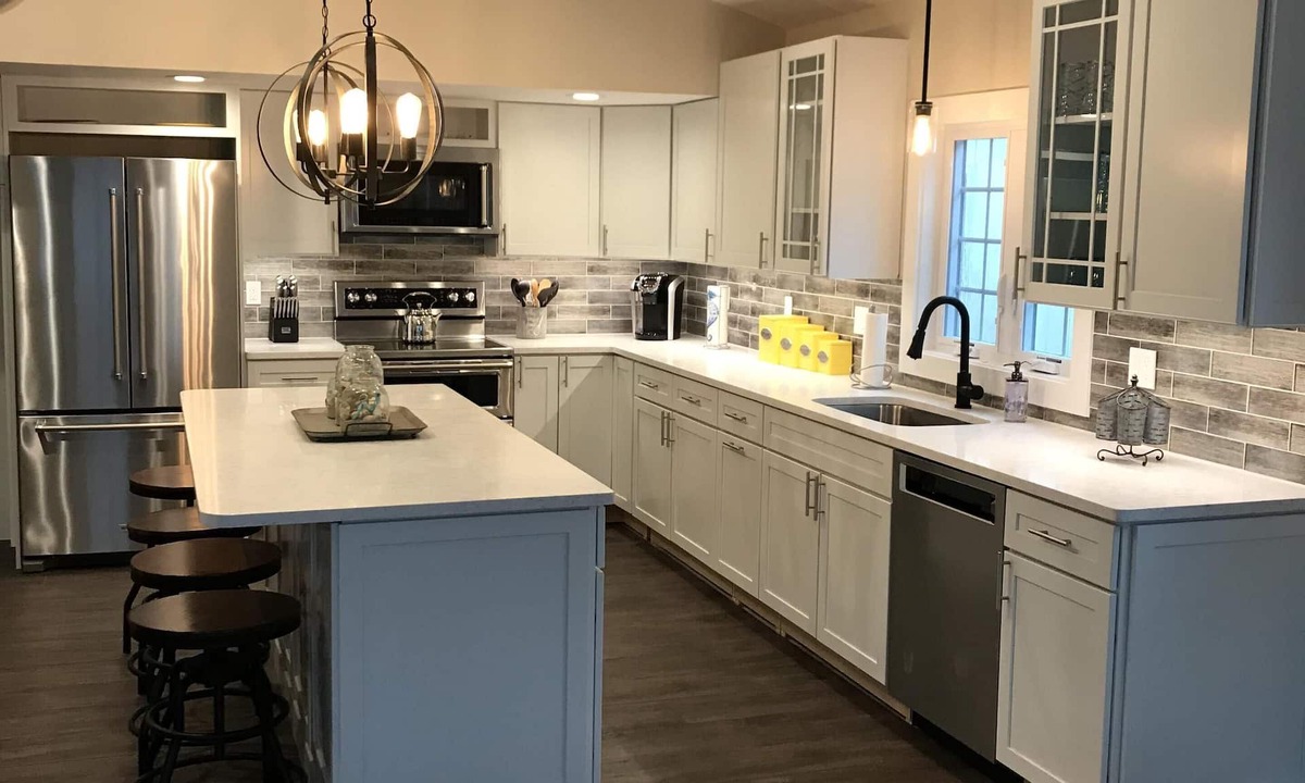 Little Compton House | Newly renovated house minutes to South Shore Beach