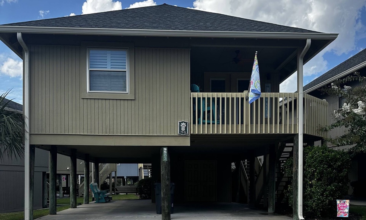 Myrtle Beach Cottage | Newly Updated 2 Bedroom Beach Cottage Just a short walk to the beach