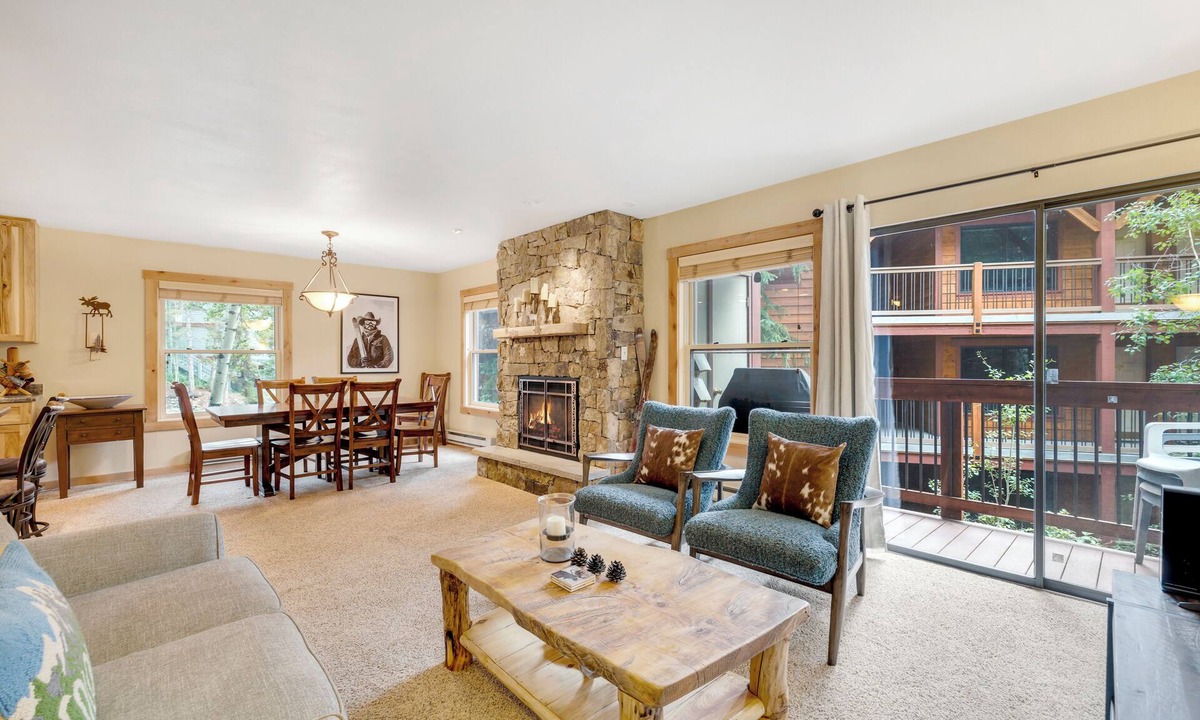 Peak 9 Condo | Newly updated modern 2 bedroom, 3 bath with great location to lifts!