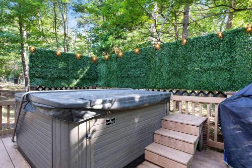 Mount Jackson House | Newly Updated Vacation Home with Hot Tub & Fire Pit Near Bryce Resort, Mount Jackson VA