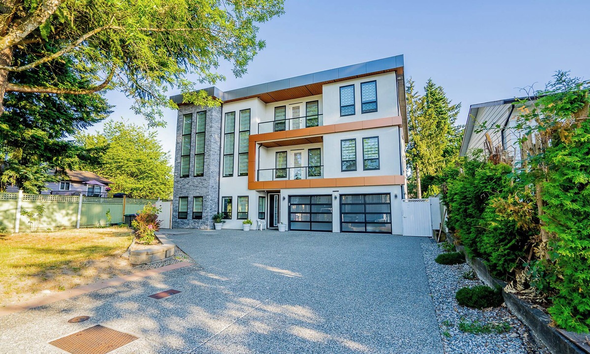 Surrey Newton House | Newton Suite