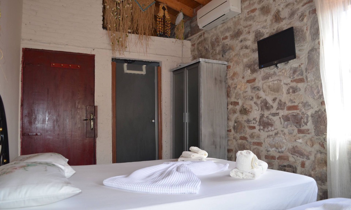 Ayvalik Hotel | Nezisin Konagi