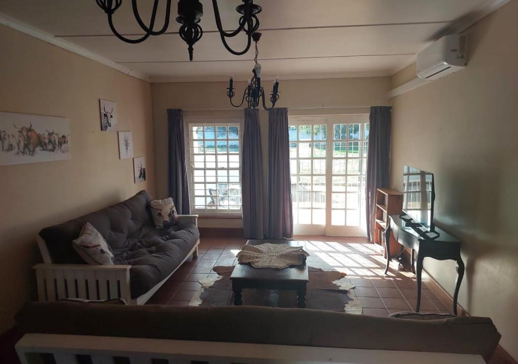 Graaff-Reinet Apartment | Nguni Cottage