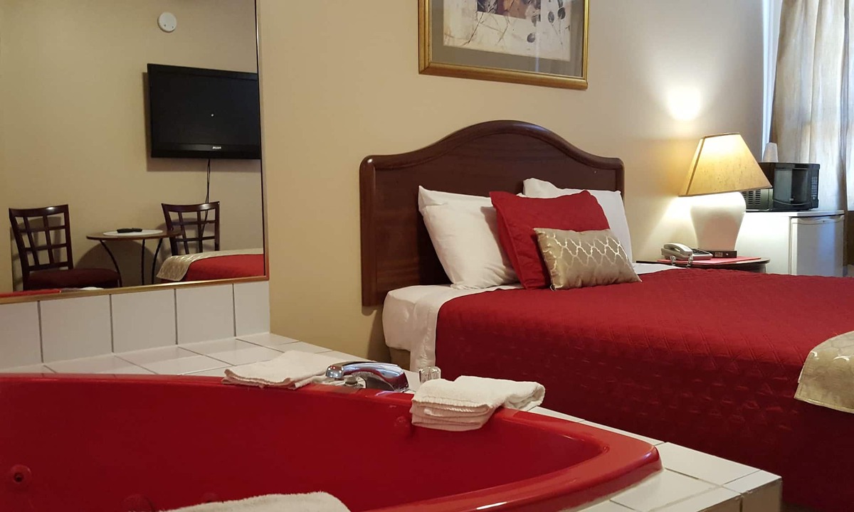 Niagara Falls Hotel | Niagara Inn & Suites