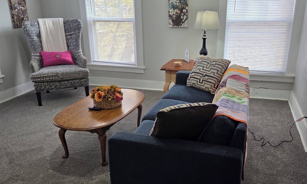 Springfield House | Nice 2-bedroom house with AC in enjoyable Springfield