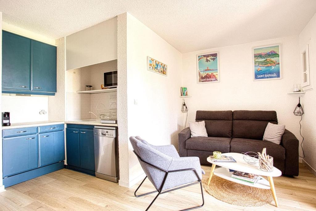 Agay Apartment | Nice 27m with garden near the beach