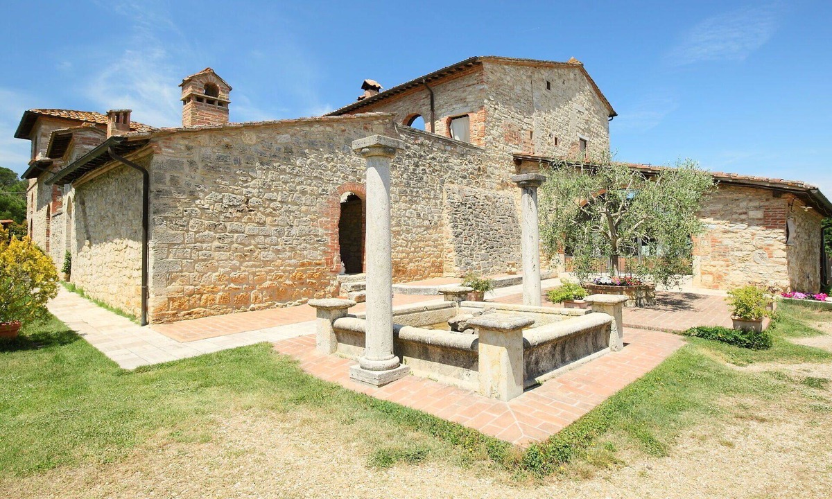 Serre di Rapolano Villa | Nice apartment in villa for 2 people with pool, A/C, WIFI, TV and parking