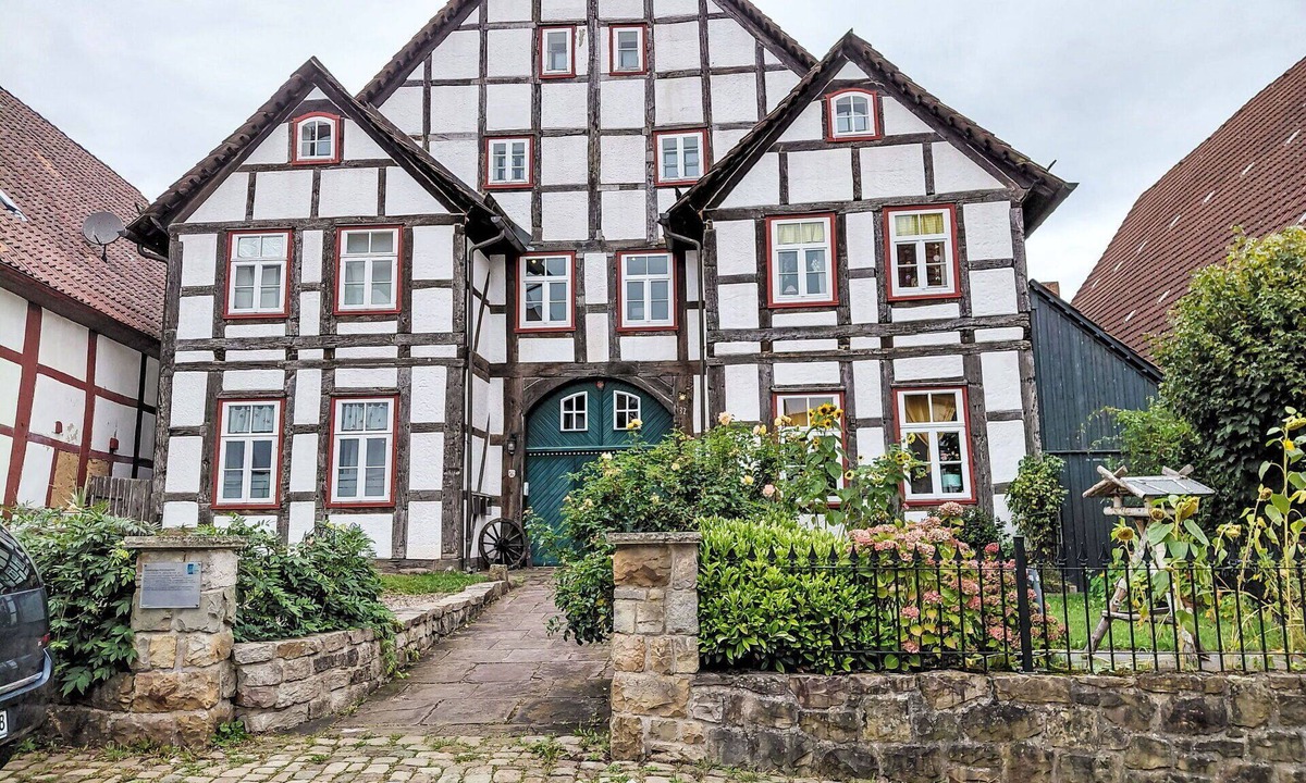 Schwalenberg Apartment | Nice apartment for 4 guests with WIFI, TV, pets allowed and panoramic view