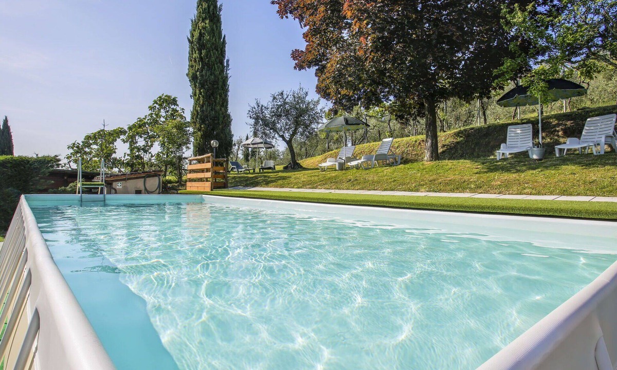 Castelfranco di Sopra Villa | Nice apartment in villa for 3 people with WIFI, pool, TV and patio