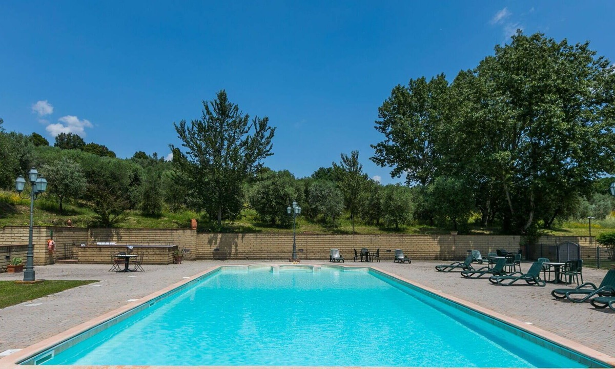 Limite Sull'Arno Villa | Nice apartment in villa for 4 guests with pool, A/C, WIFI, TV and parking