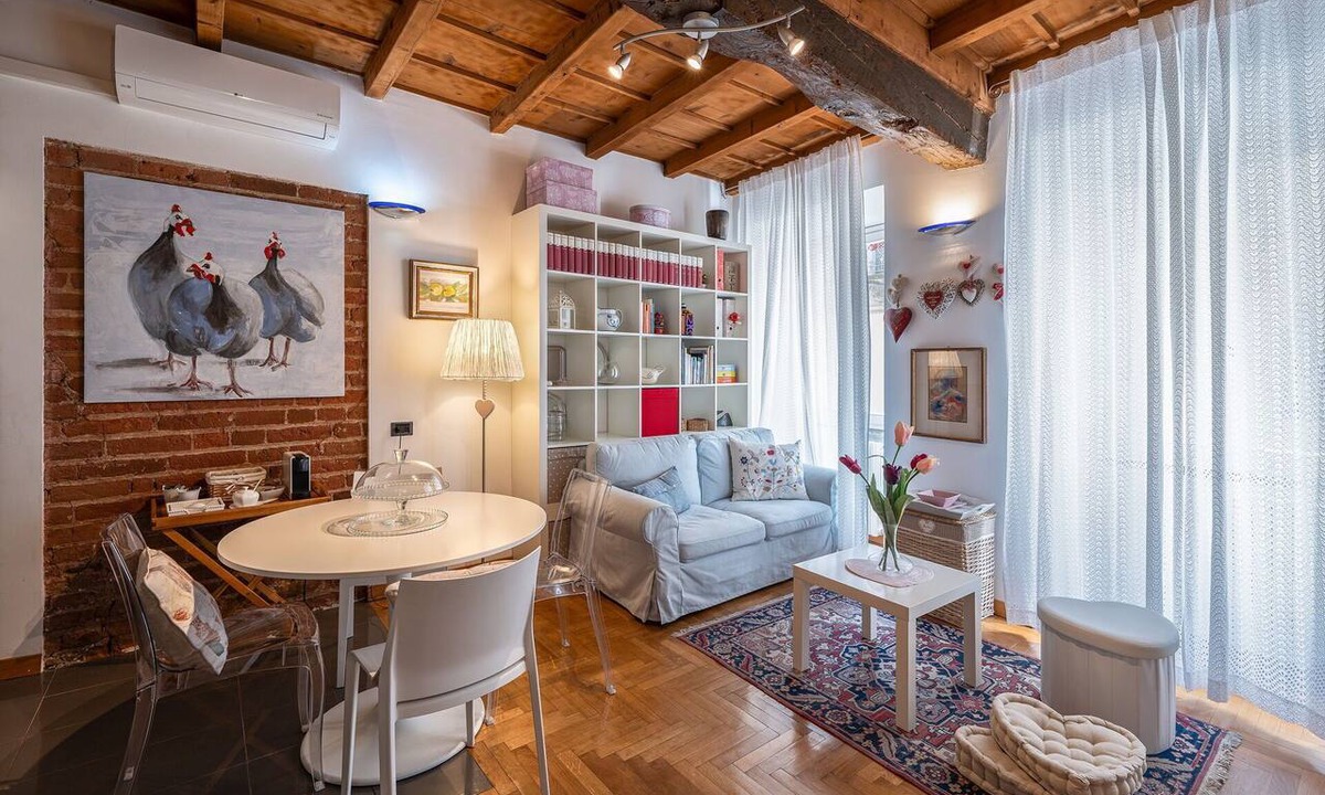 Pavia Apartment | Nice apartment for 2 people with WIFI, A/C and TV