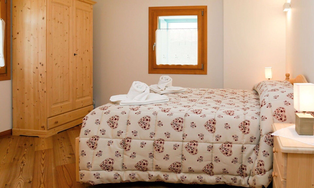 Raveo Apartment | Nice apartment for 2 people with WIFI, TV, patio and pets allowed