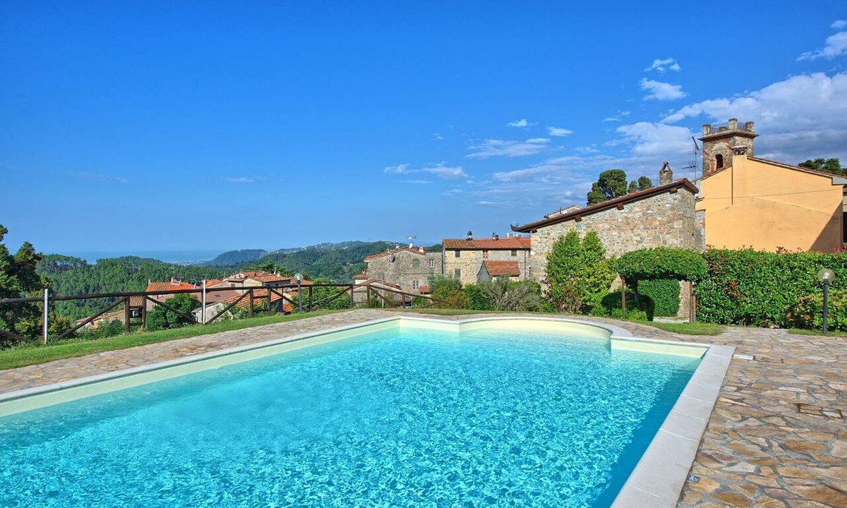 Massarosa Apartment | Nice apartment for 4 guests with WIFI, pool and TV, close to Viareggio