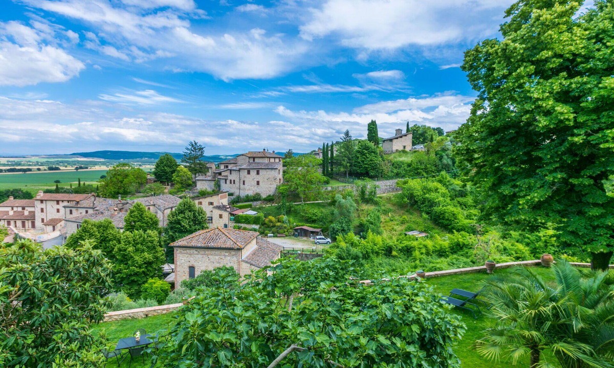 Stigliano Apartment | Nice apartment for 4 guests with WIFI, TV, patio, pets allowed and panoramic view