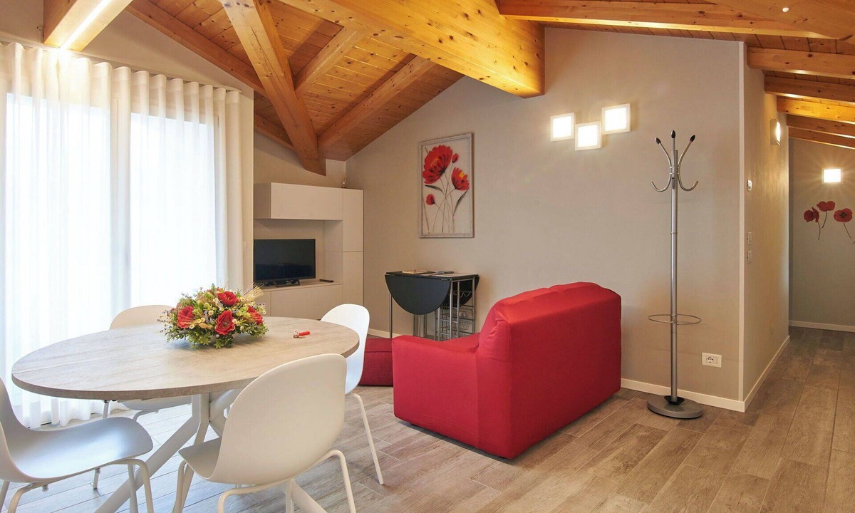 Dongo Apartment | Nice apartment for 4 people with WIFI and patio