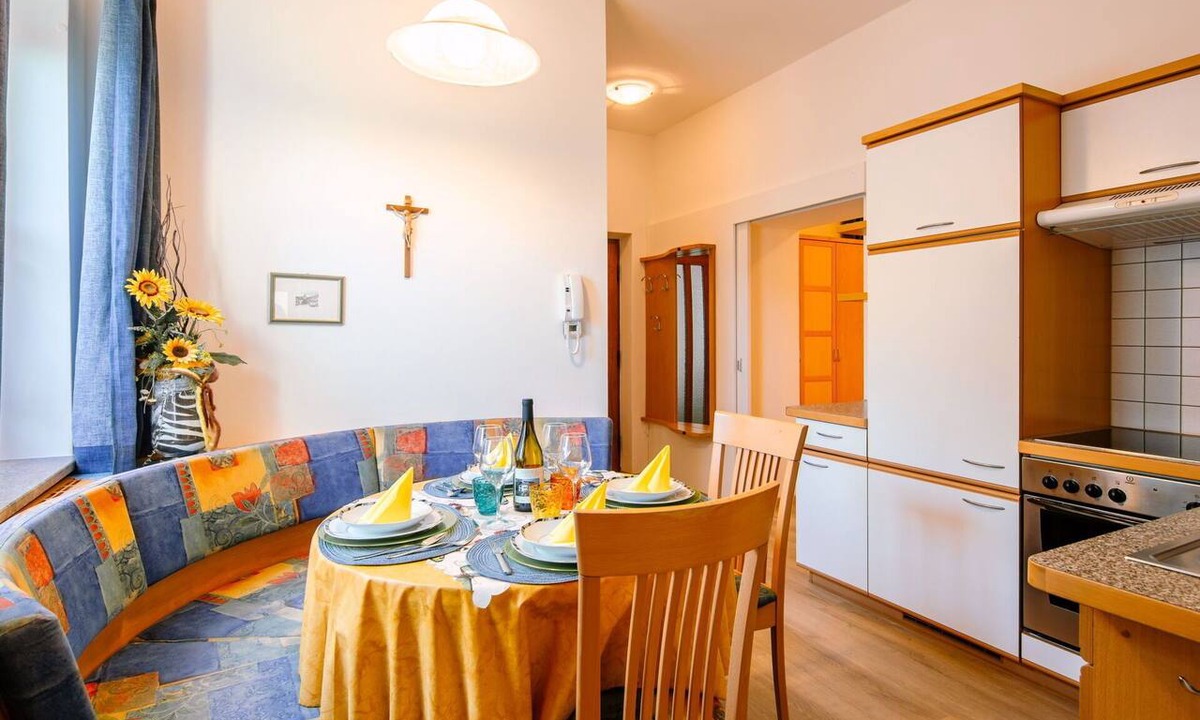 Andriano Apartment | Nice apartment for 5 guests with WIFI, pool, TV and patio