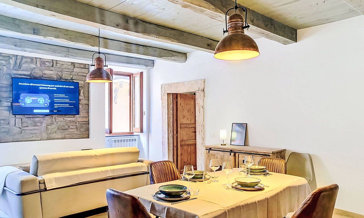 Monterotondo Apartment | Nice apartment for 5 people with WIFI, A/C and balcony