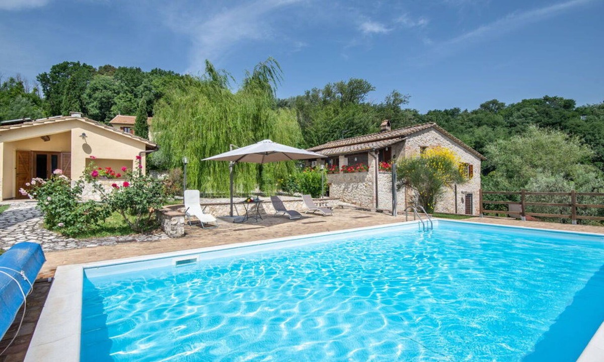 Fornole Apartment | Nice apartment for 5 people with WIFI, pool, A/C and TV
