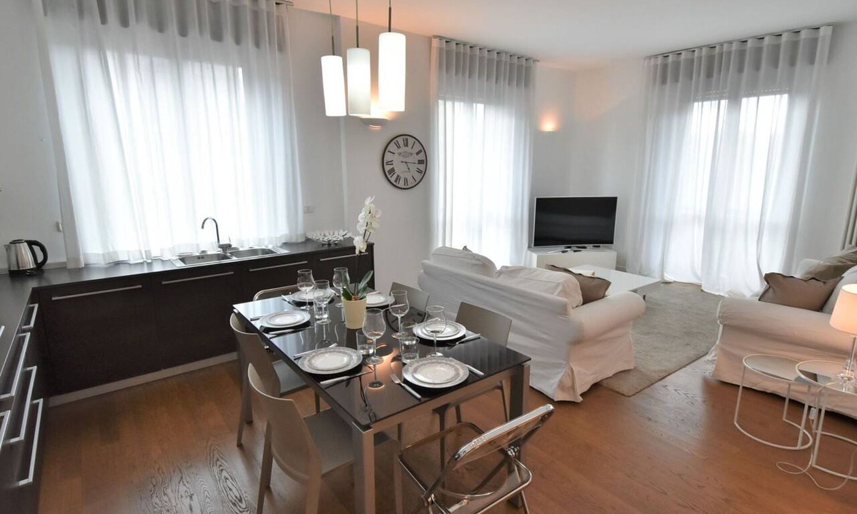 Porta Genova Apartment | Nice apartment for 6 guests with A/C, WIFI, TV and balcony