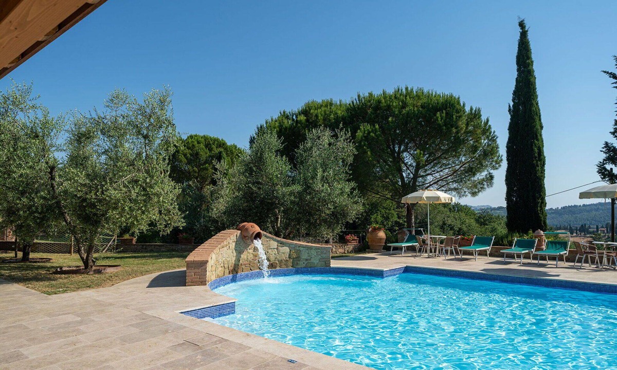 Peccioli Apartment | Nice apartment for 7 people with A/C, pool, WIFI, TV, pets allowed and panoramic view