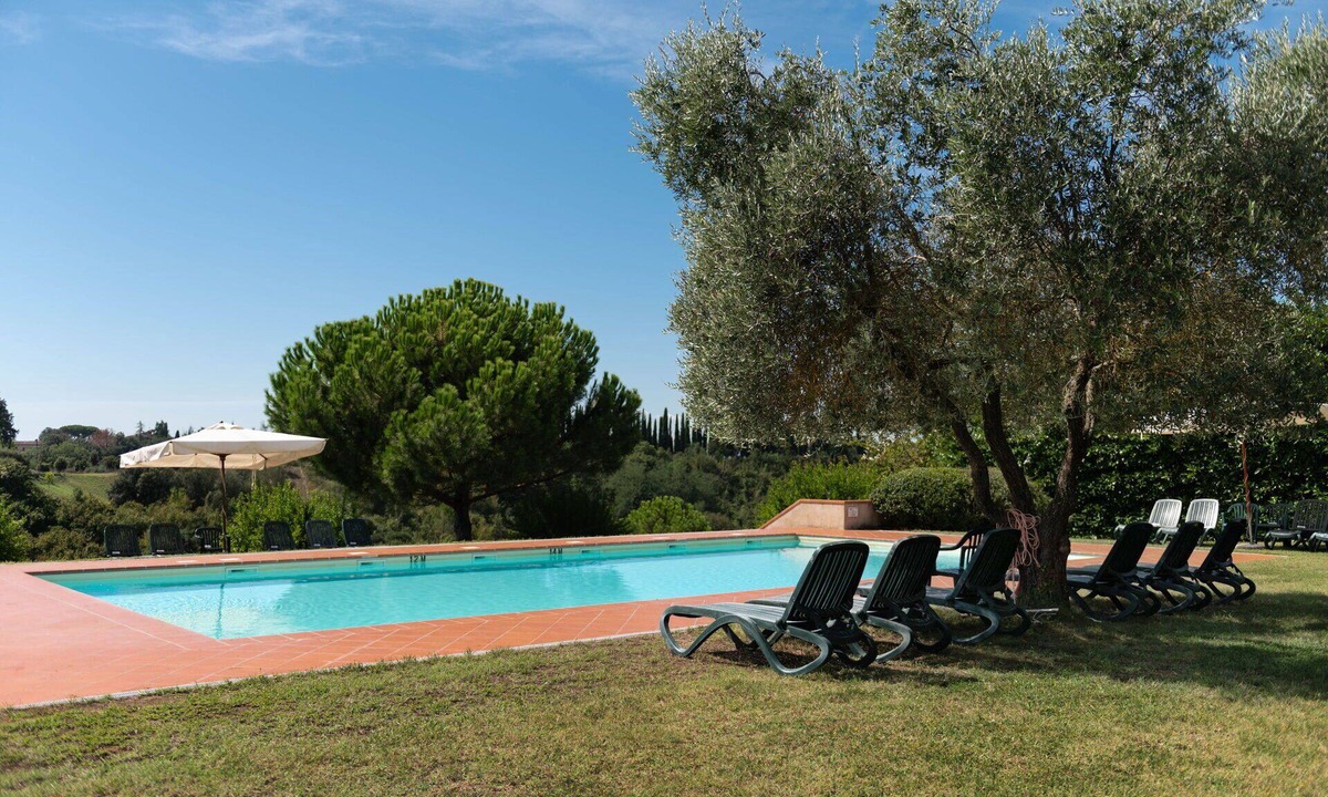 Siena Apartment | Nice apartment for 8 guests with hot tub, WIFI, pool and pets allowed