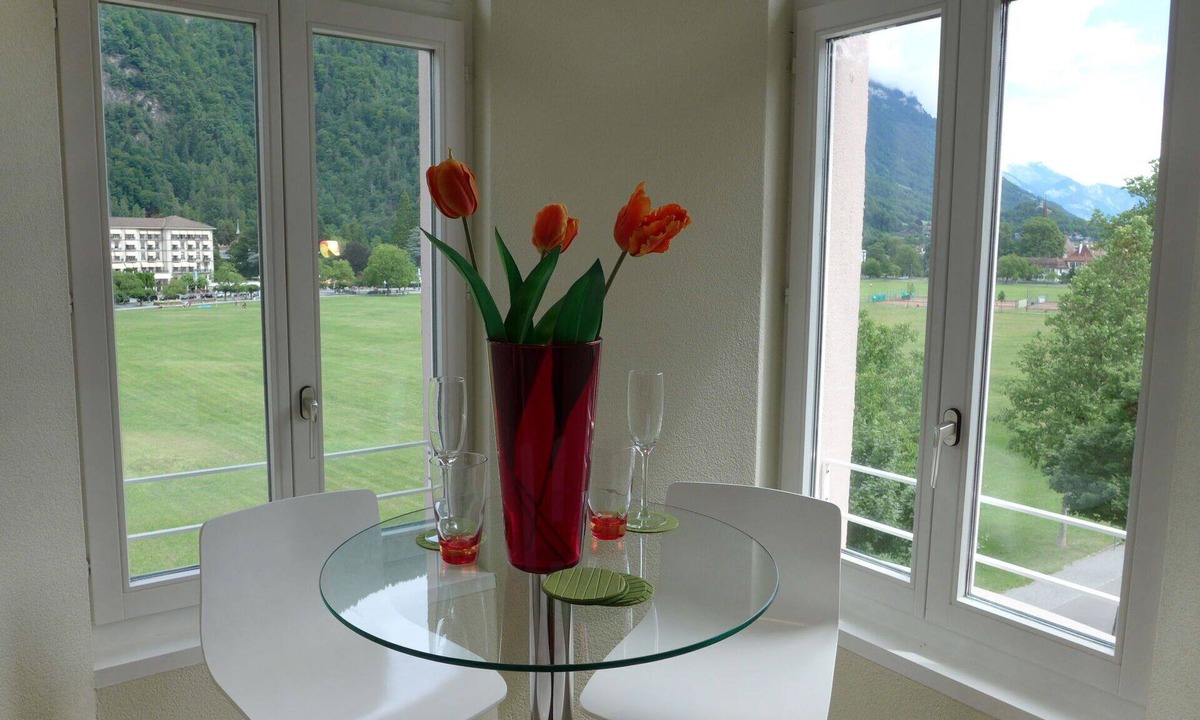 Central Interlaken Apartment | Nice apartment for 4 people with WIFI, TV, balcony and panoramic view
